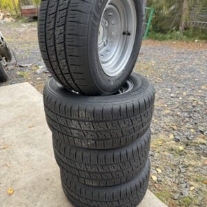 Kesärengassarja (4kpl) 195/55R10C teräsvanteella